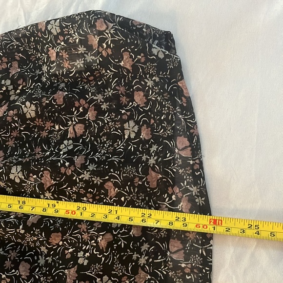 AE Cold Shoulder Blouse - Picture 7 of 10